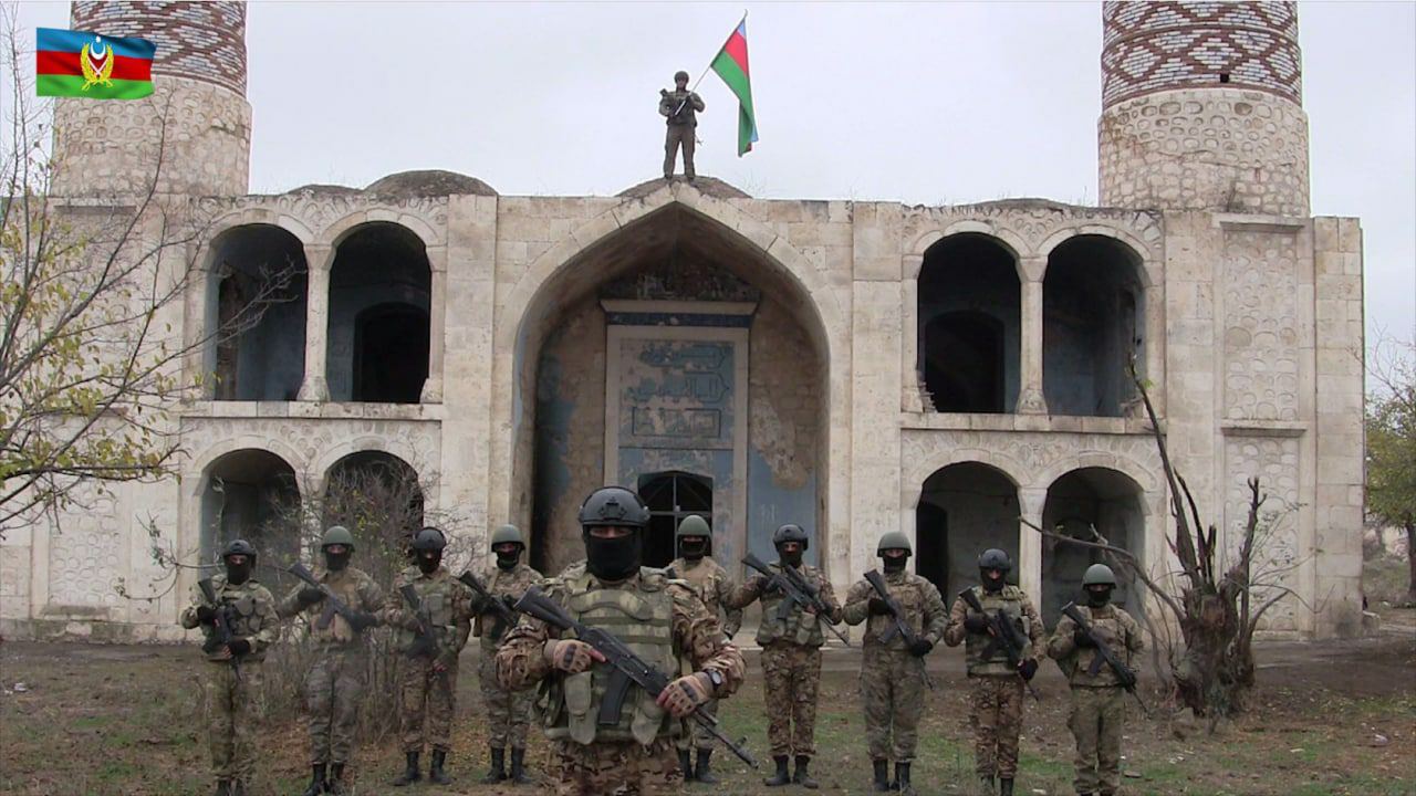 Azerbaijan Army hoisted the Azerbaijani flag in Aghdam